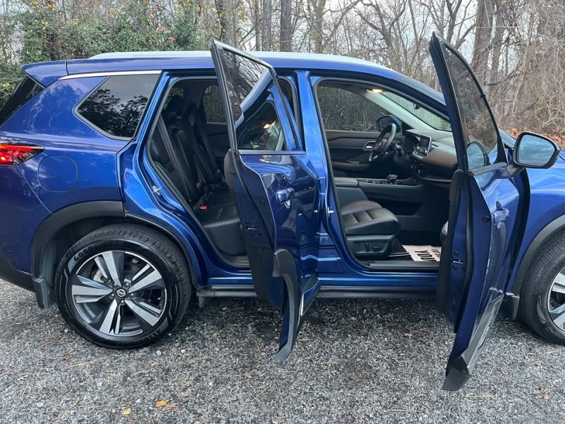 
								2021 Nissan Rogue SL full									