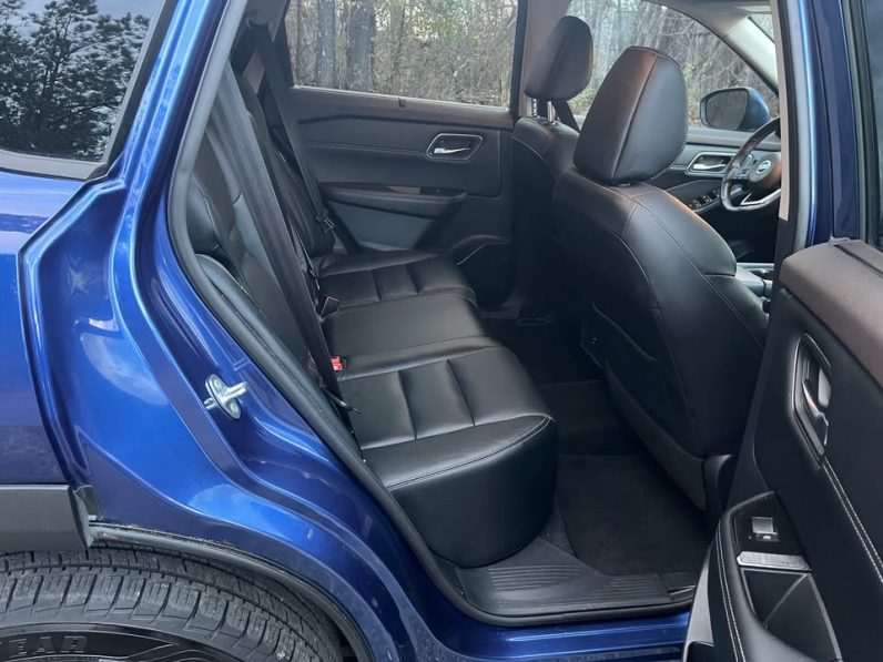 
								2021 Nissan Rogue SL full									