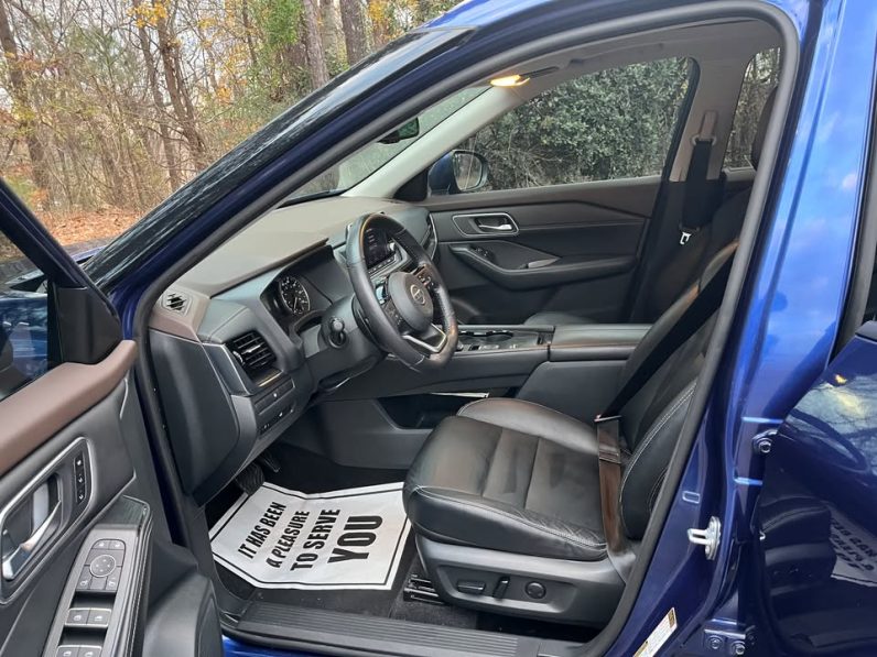 
								2021 Nissan Rogue SL full									