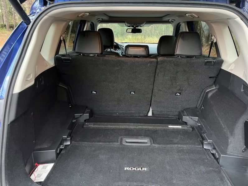 
								2021 Nissan Rogue SL full									