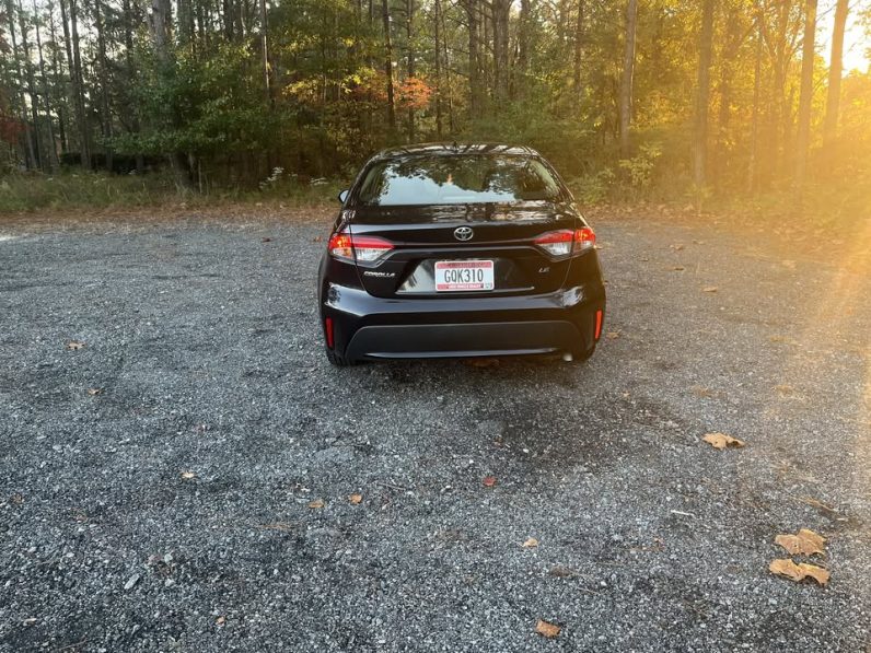 
								2020 Toyota Corolla LE FWD 4D full									