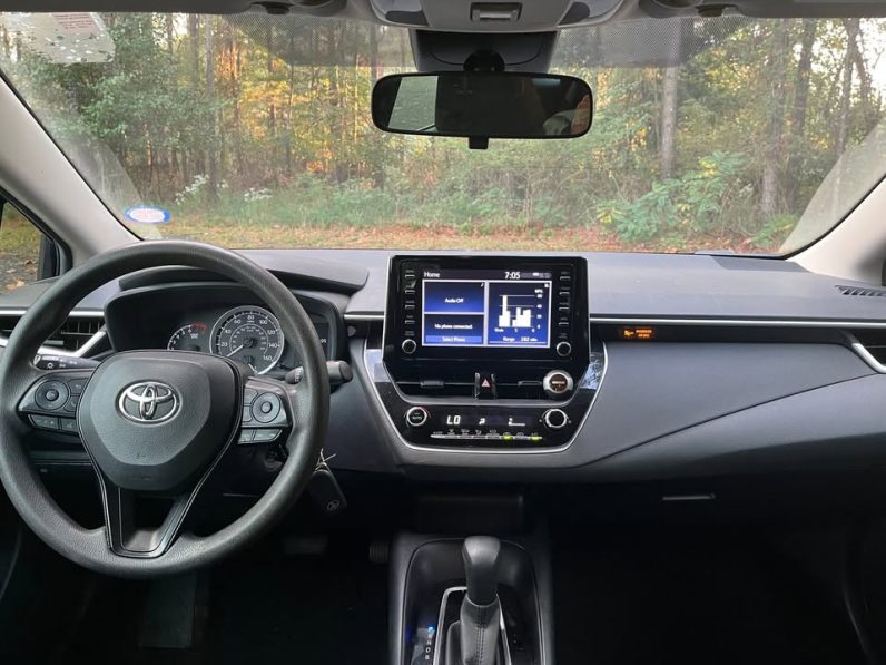 
								2020 Toyota Corolla LE FWD 4D full									