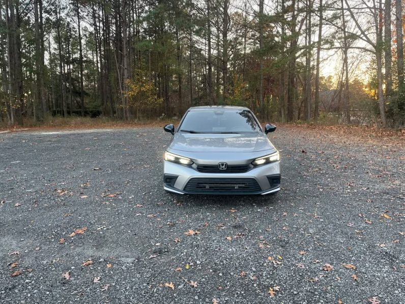 
								2022 Honda Civic Sport full									