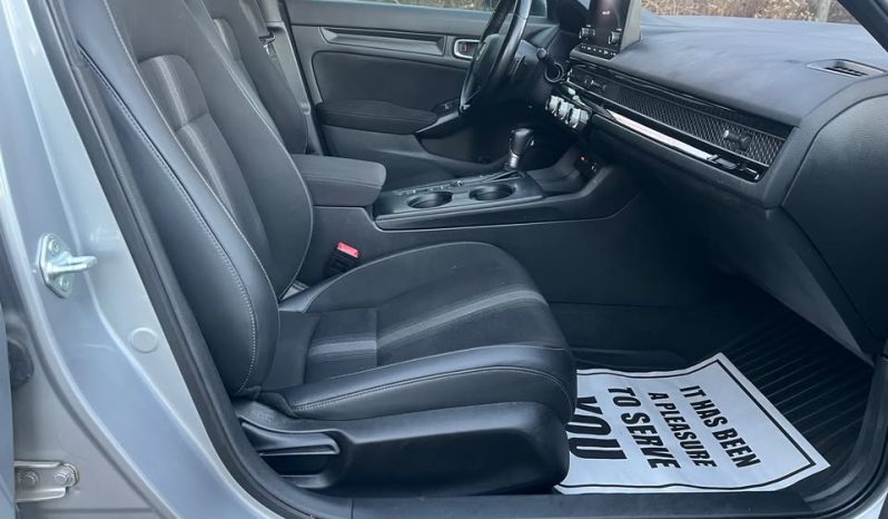 
								2022 Honda Civic Sport full									