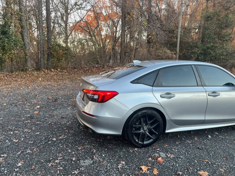 
								2022 Honda Civic Sport full									