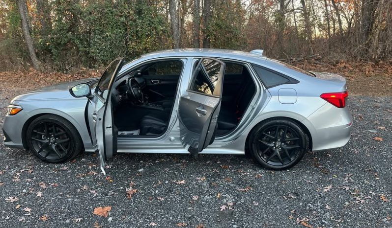 
								2022 Honda Civic Sport full									